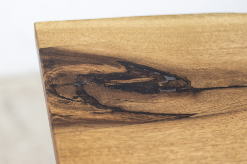 Holztischliebe handgefertiger holztisch einzelstueck besonders epoxidhard esszimmer 21
